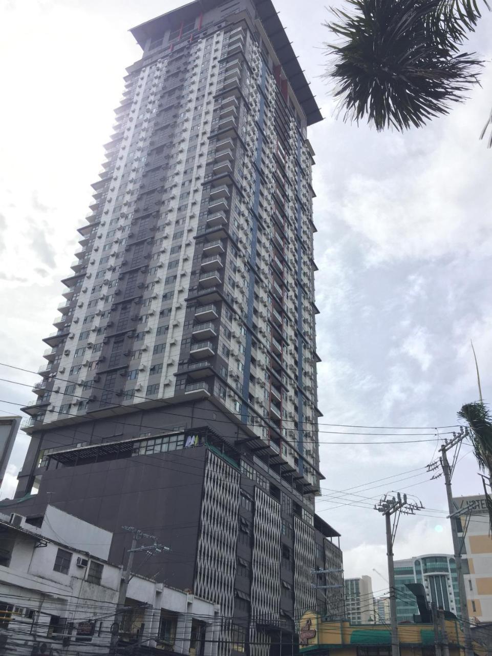 Serena'S House Malate Манила Экстерьер фото